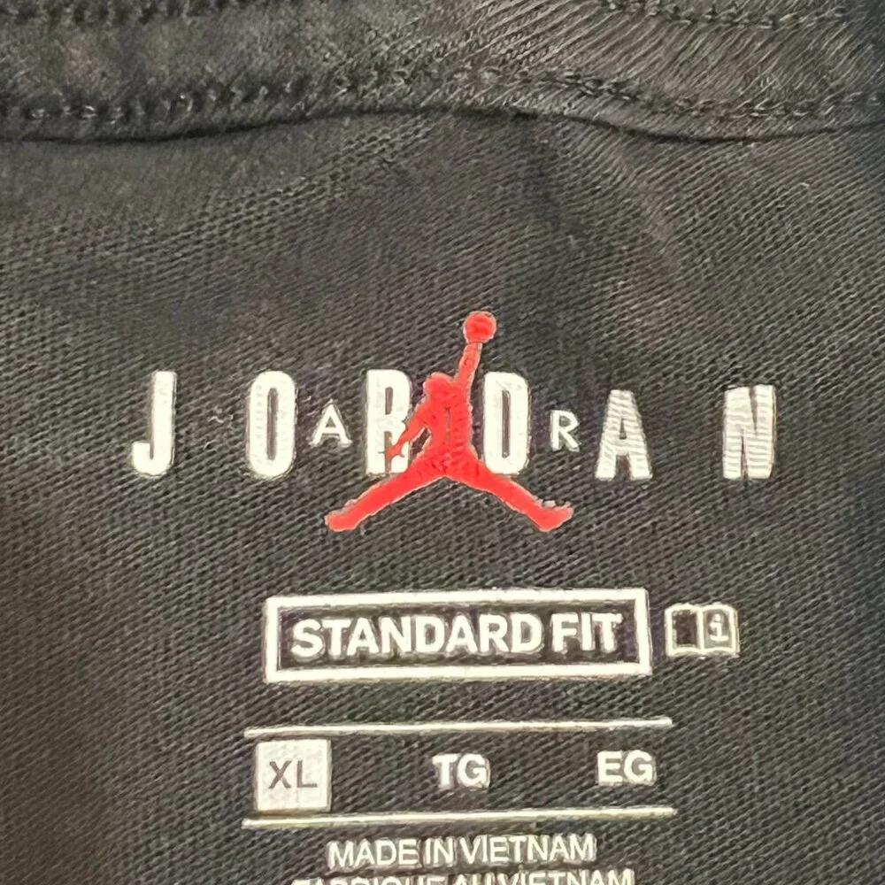 Jordan Brand T-Shirt Men’s XL Black Standard Fit All Over Print Mini Logos
